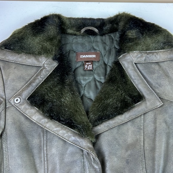 Danier Green Button Down Faux Fur Lining Leather Jacket - Picture 3 of 14